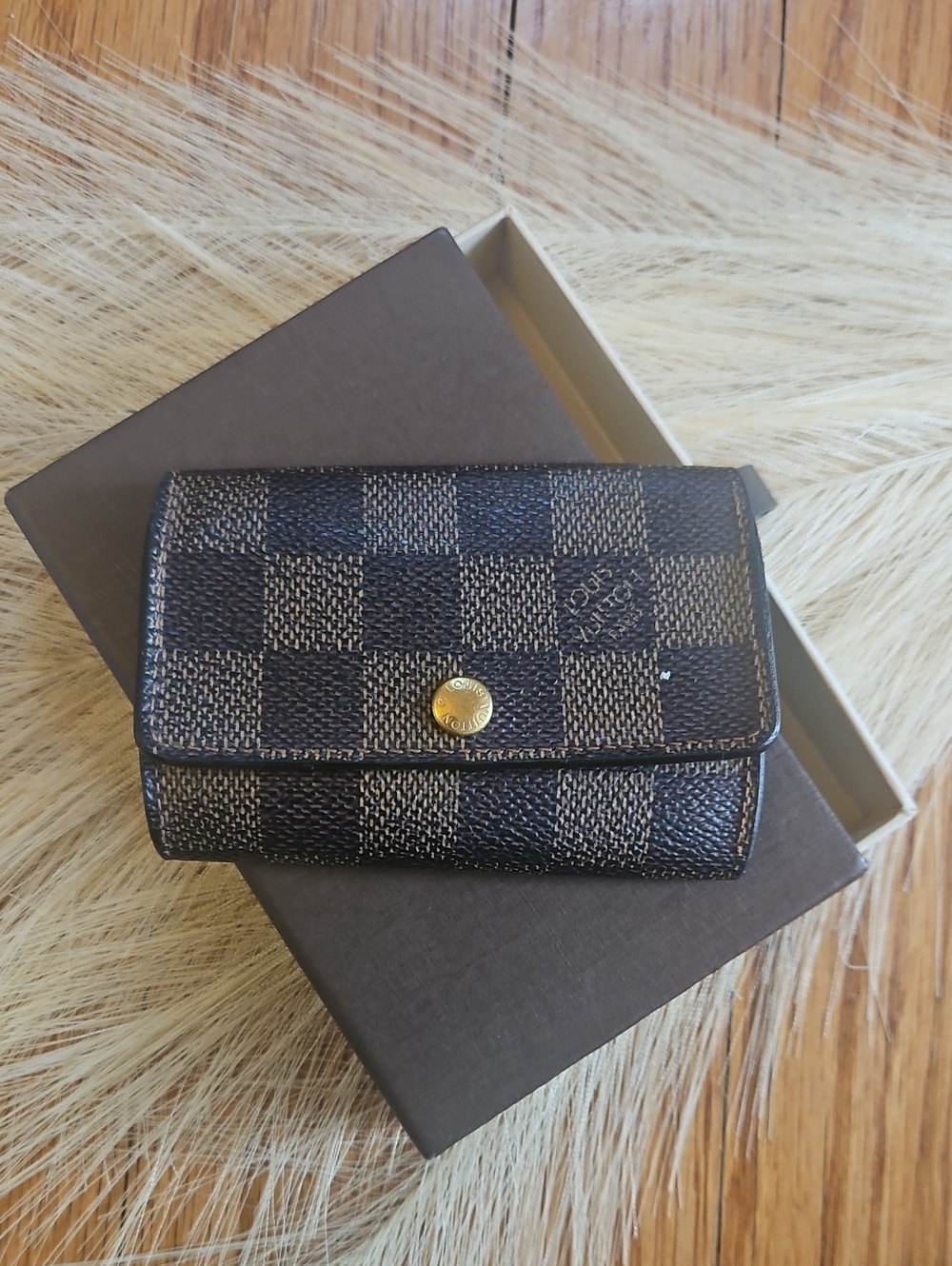 Louis Vuitton Damier Ebene 6 Key Holder With Box! Authentic.